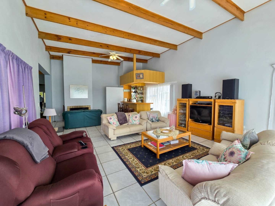 4 Bedroom Property for Sale in Stilbaai Wes Western Cape